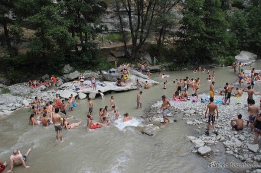 river-party-3